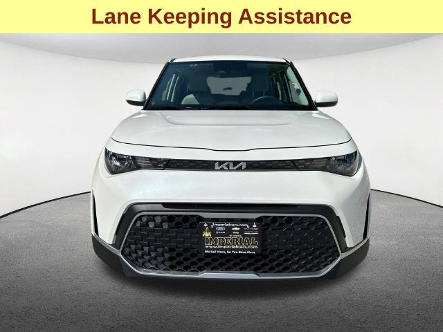 Used 2025 Kia Soul LX FWD image 4
