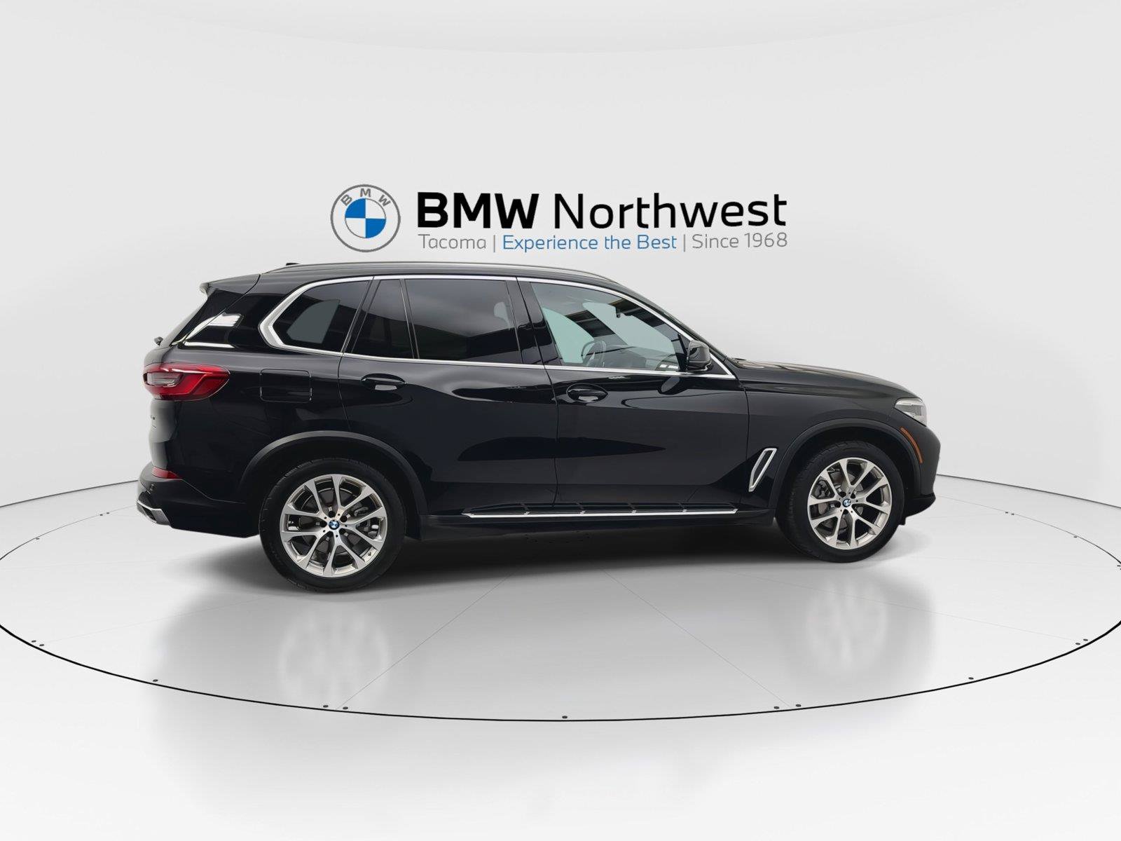Used 2019 BMW X5 xDrive40i w/ Convenience Package AWD/4WD image 4