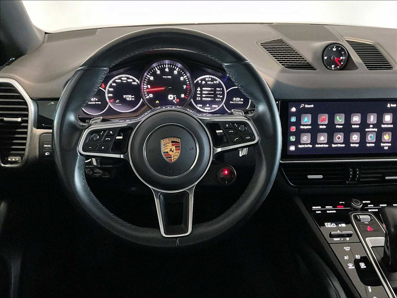 Used 2023 Porsche Cayenne Platinum Edition image 16