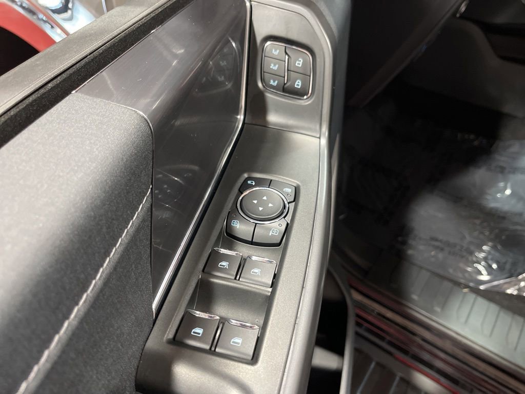 Used 2025 Ford F150 Lariat w/ Equipment Group 501A Mid AWD/4WD image 13