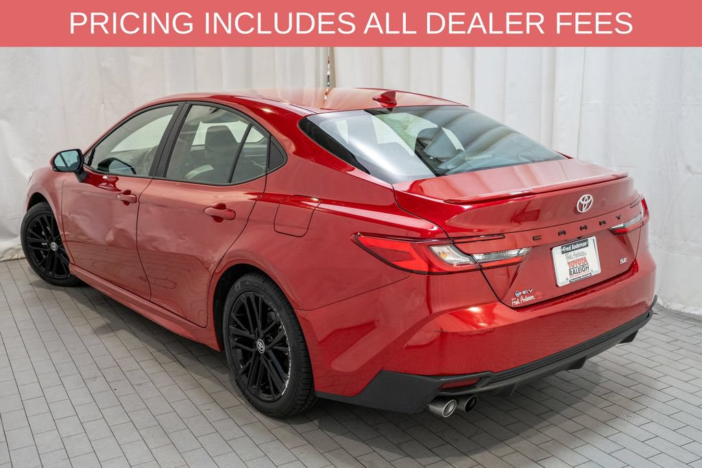 Used 2025 Toyota Camry SE FWD image 3
