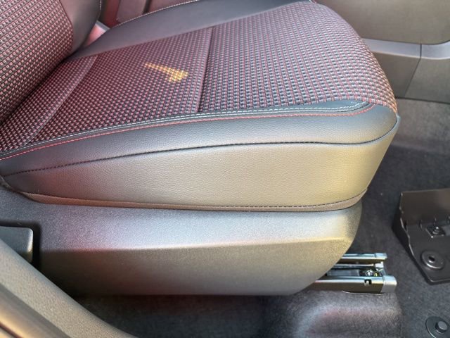 New 2026 Nissan Kicks SR image 22