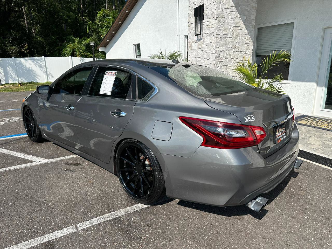 Used 2017 Nissan Altima 2.5 SV FWD image 11
