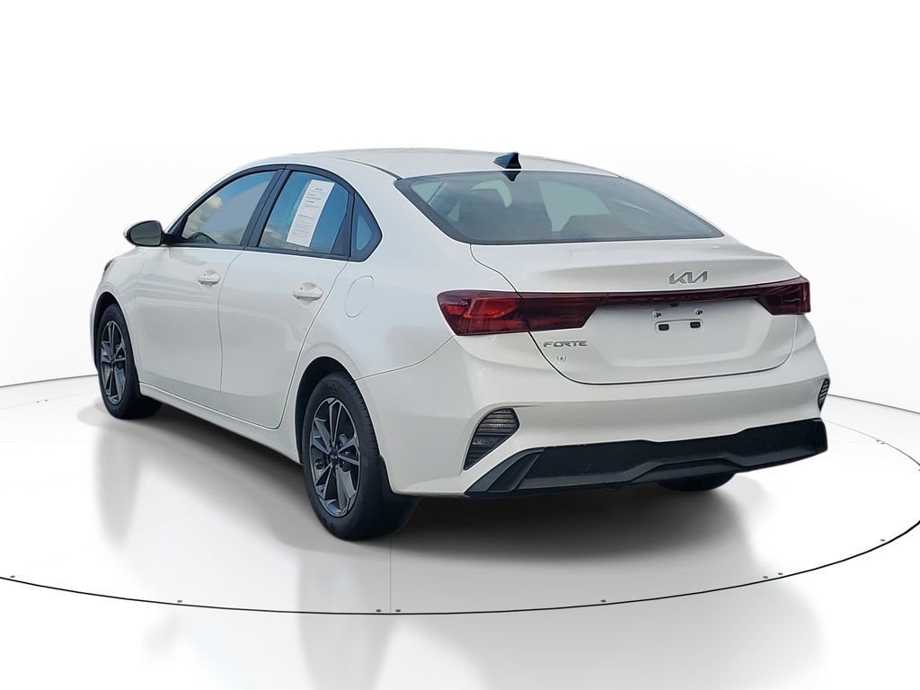 Certified 2024 Kia Forte LXS image 3