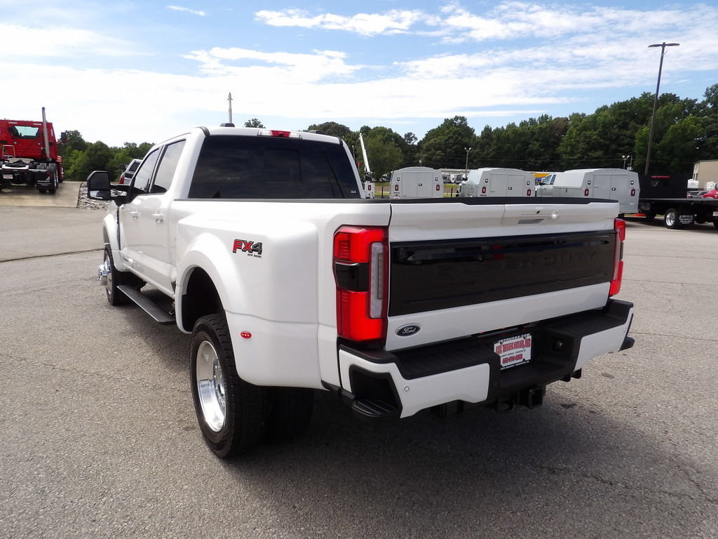 Used 2026 Ford F450 Platinum AWD/4WD image 5