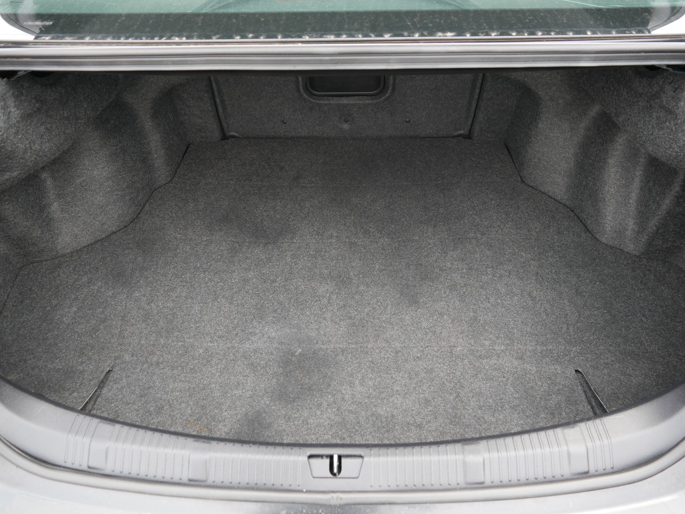 Used 2016 Toyota Avalon Limited w/ Toyota Safety Sense Package FWD image 18