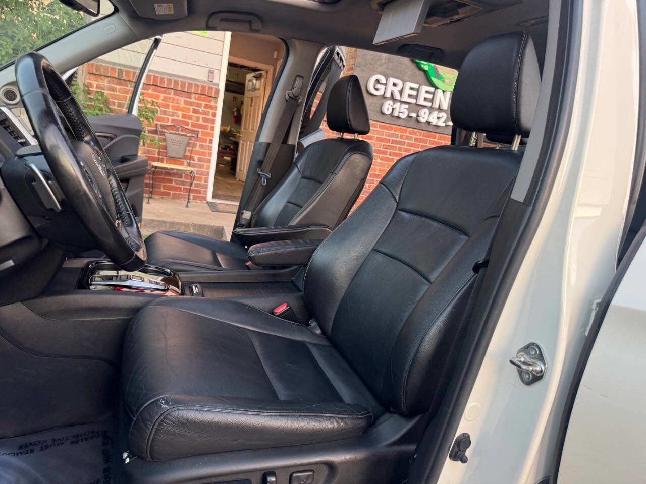 Used 2018 Honda Pilot Touring image 11