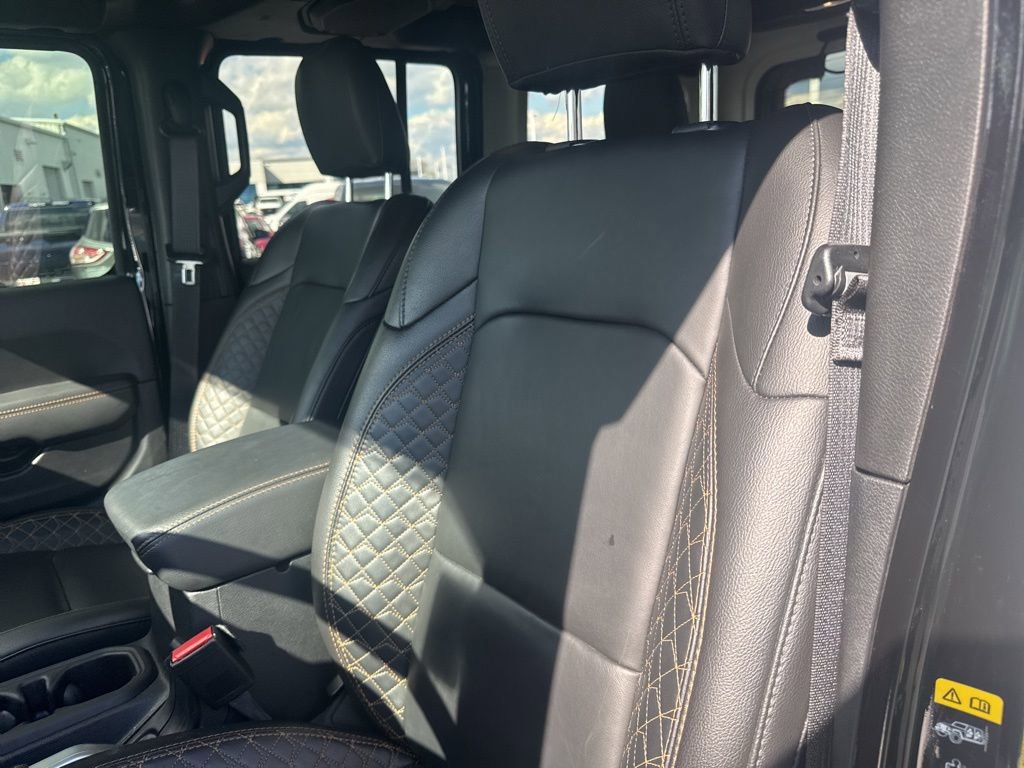 Used 2021 Jeep Wrangler Unlimited Sahara image 6