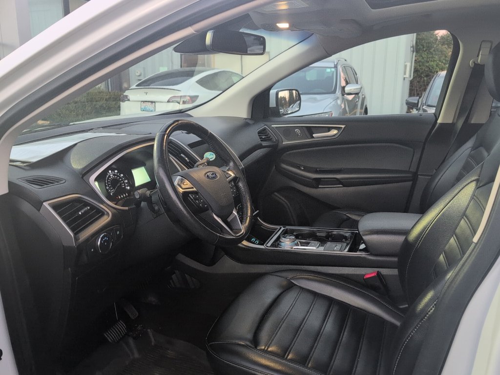 Used 2019 Ford Edge SEL w/ Equipment Group 201A AWD/4WD image 9