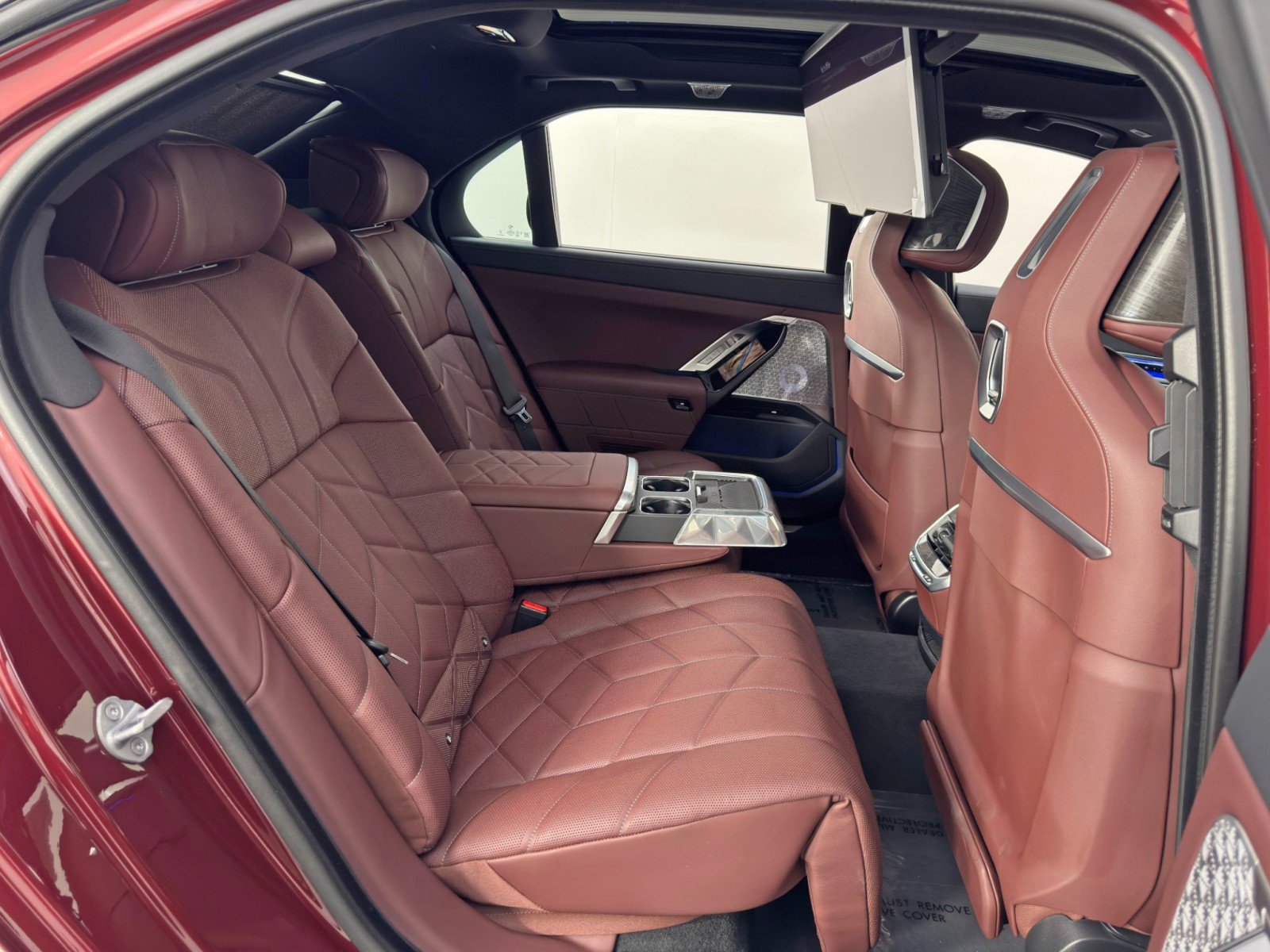 Used 2024 BMW i7 xDrive60 image 49