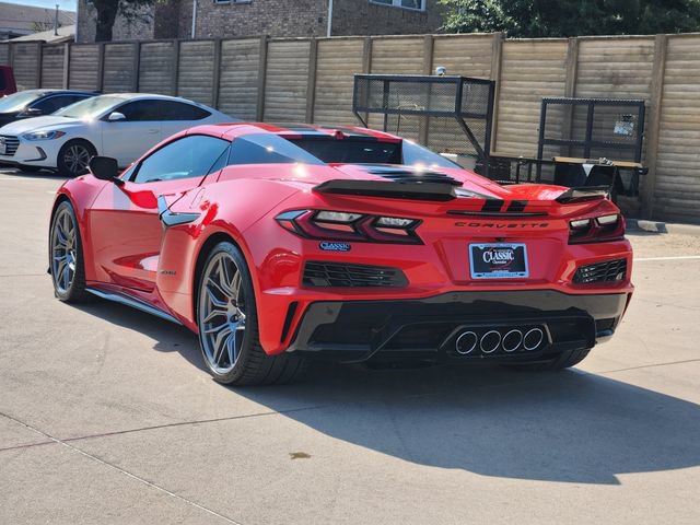 Used 2024 Chevrolet Corvette Z06 RWD image 3