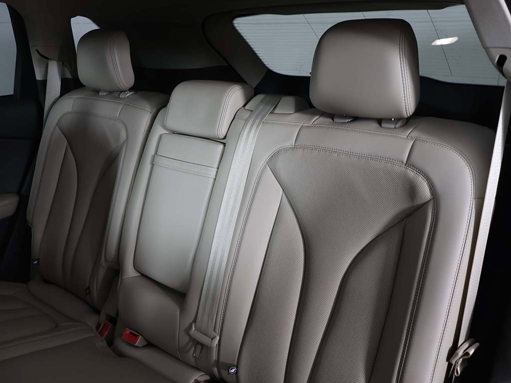 Used 2022 Lincoln Nautilus Reserve w/ Luxury Package image 35