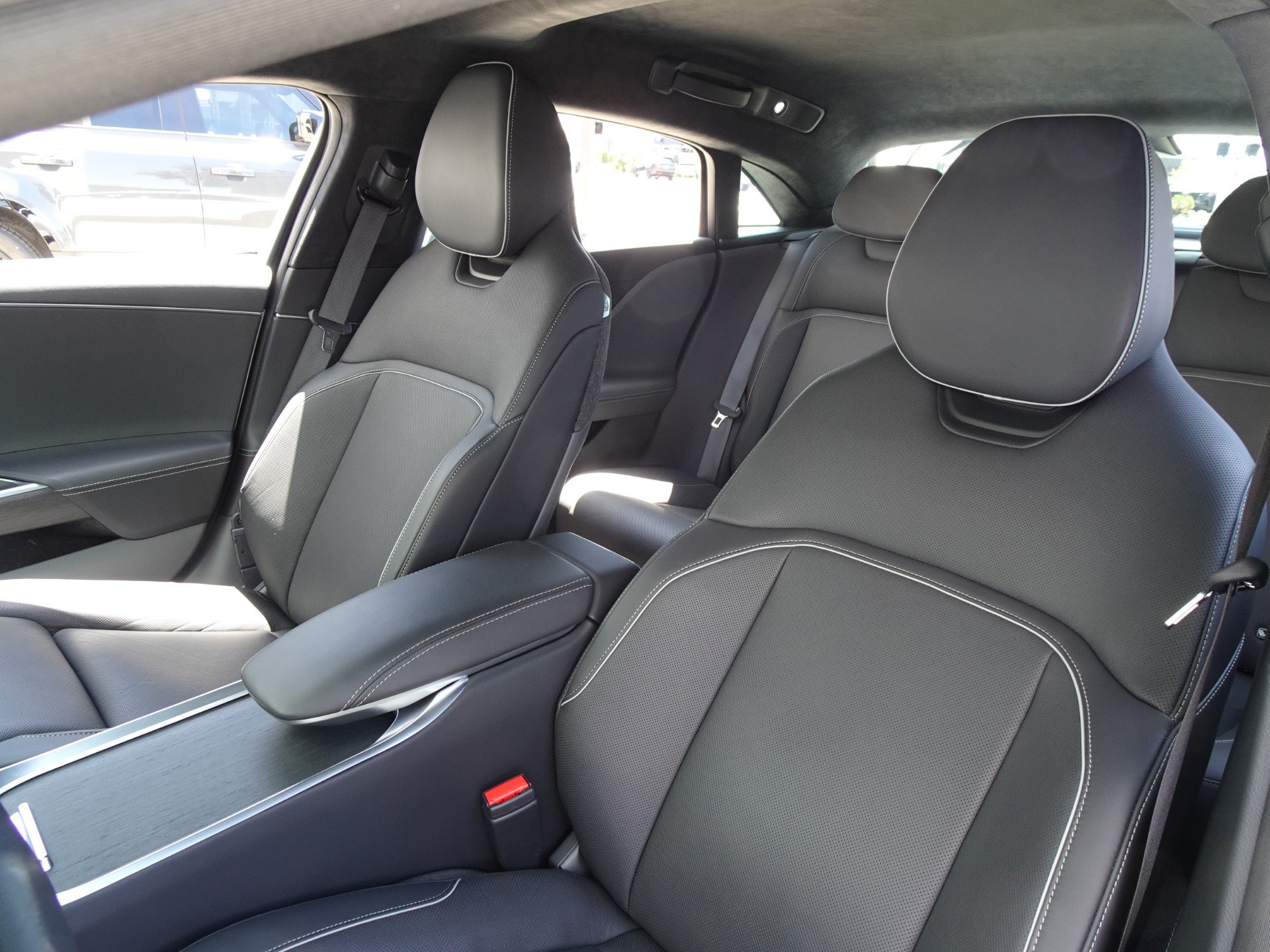 Used 2024 Lucid Air Touring AWD/4WD image 12