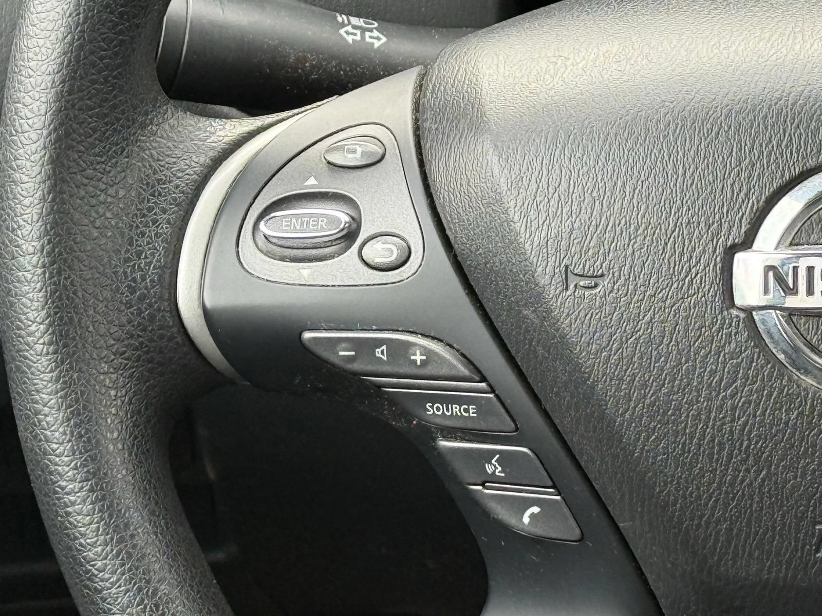 Used 2019 Nissan Pathfinder S AWD/4WD image 27