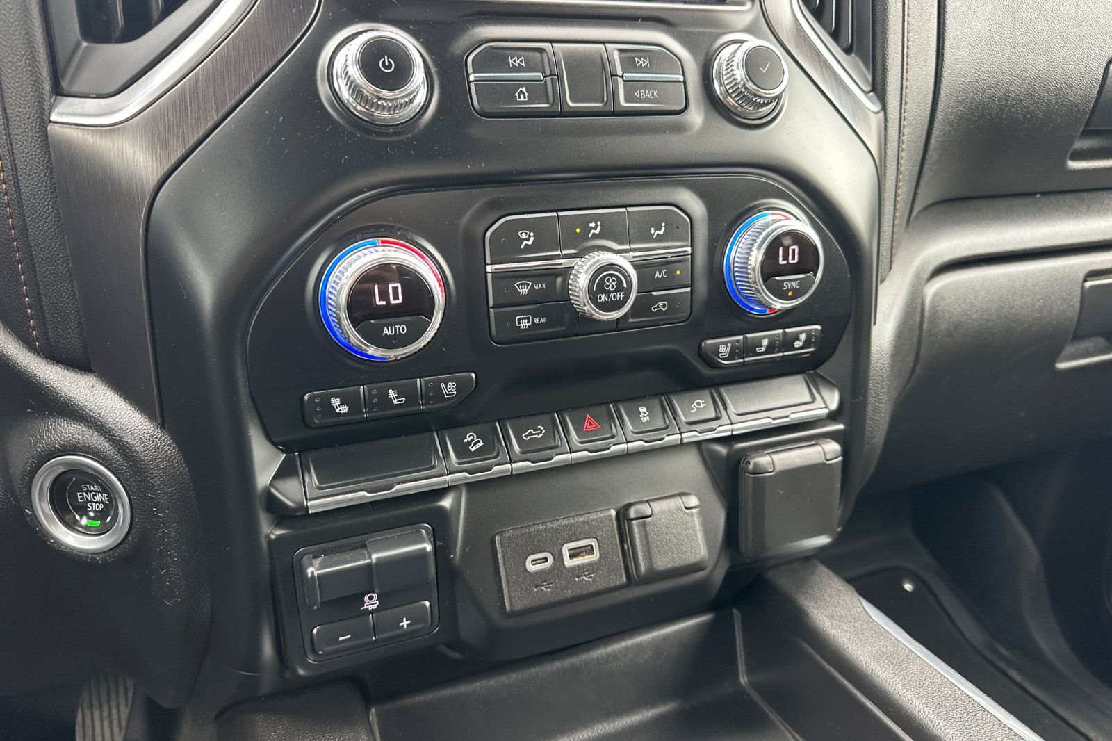 Used 2021 GMC Sierra 2500 AT4 AWD/4WD image 26