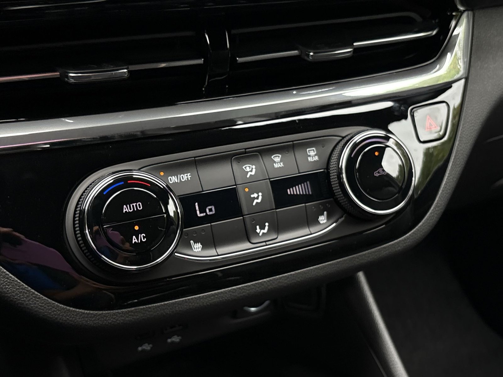 New 2026 Buick Envista Sport Touring w/ Studio Series FWD image 20