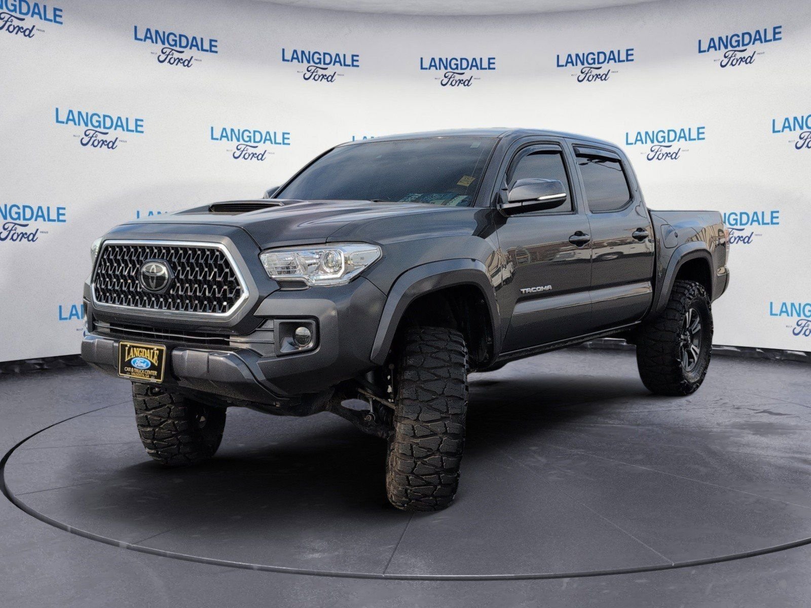 Used 2019 Toyota Tacoma TRD Sport AWD/4WD image 11