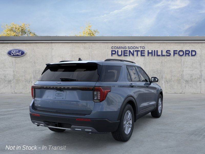 New 2026 Ford Explorer Active RWD image 8