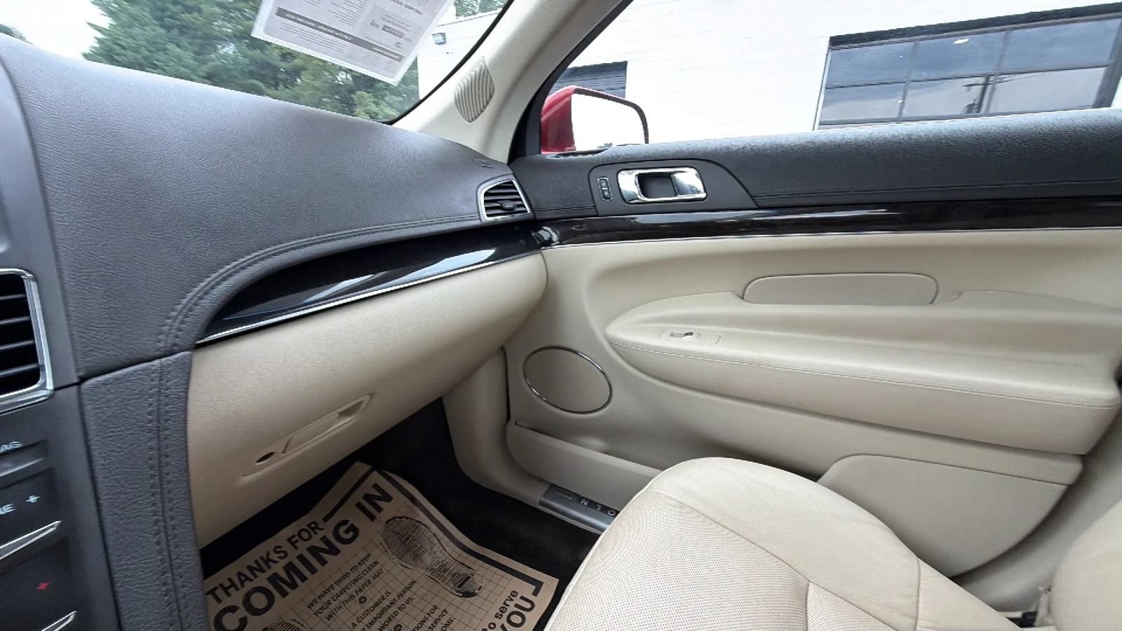 Used 2019 Lincoln MKT AWD image 39