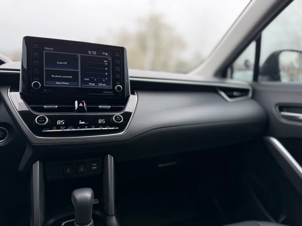 Certified 2022 Toyota Corolla Cross XLE w/ Convenience Package image 25