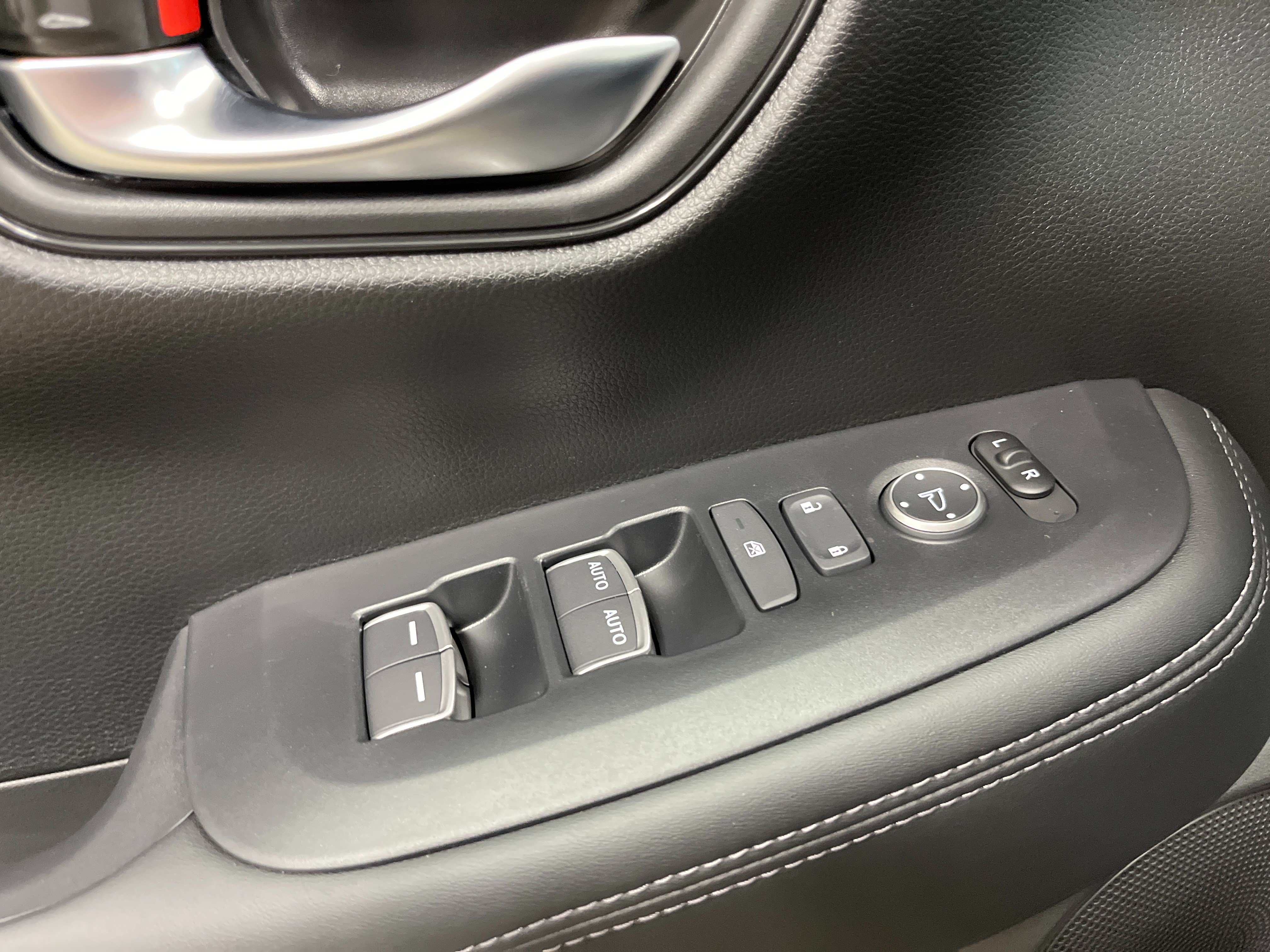 New 2027 Honda HR-V EX-L image 17
