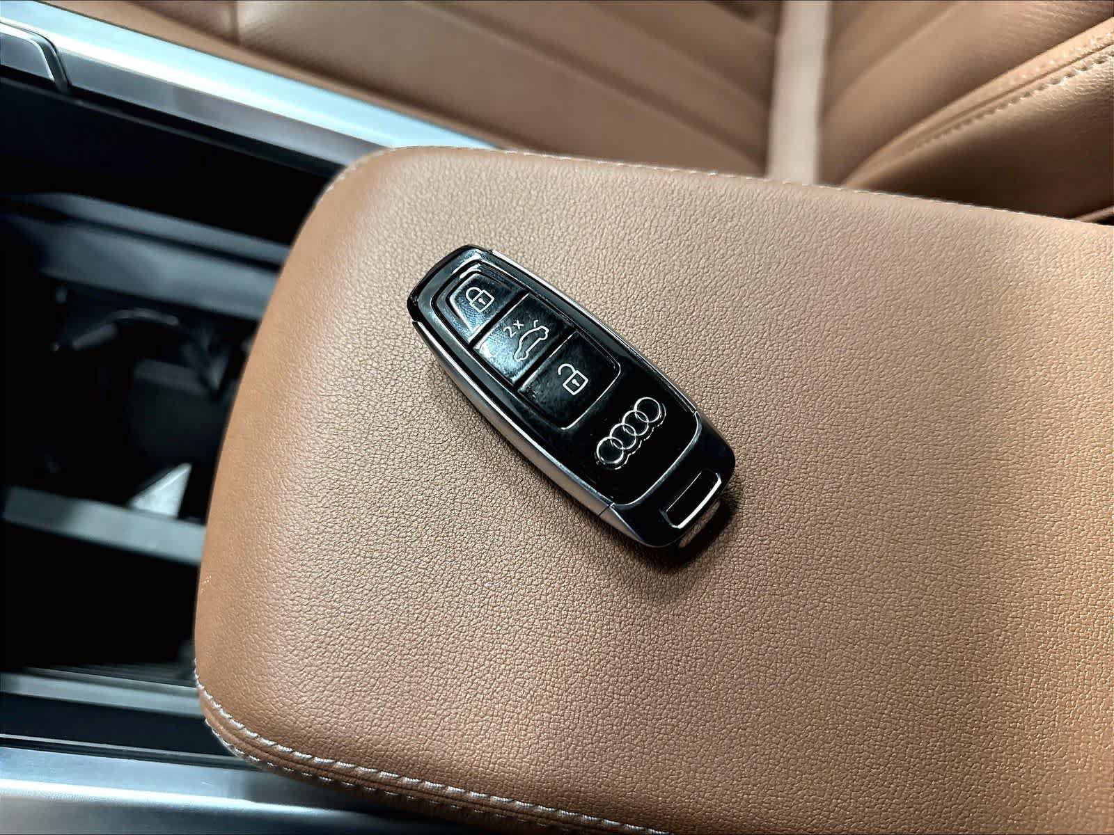 Used 2024 Audi Q8 e-tron Premium Plus AWD/4WD image 13