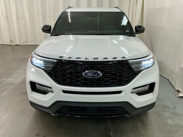 Used 2024 Ford Explorer ST-Line w/ Class IV Trailer Tow Package image 9