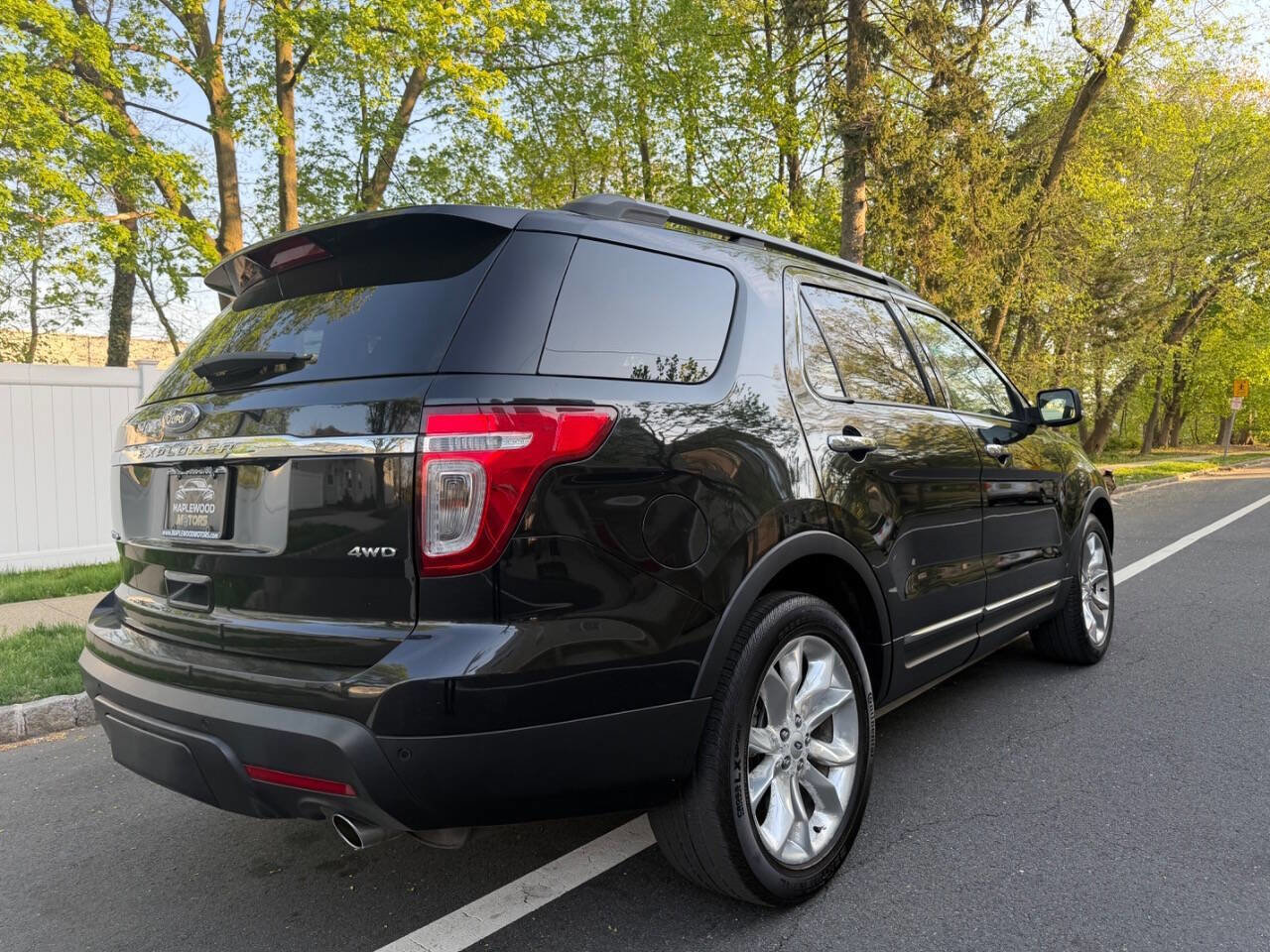 Used 2015 Ford Explorer Limited w/ Equipment Group 302A image 5