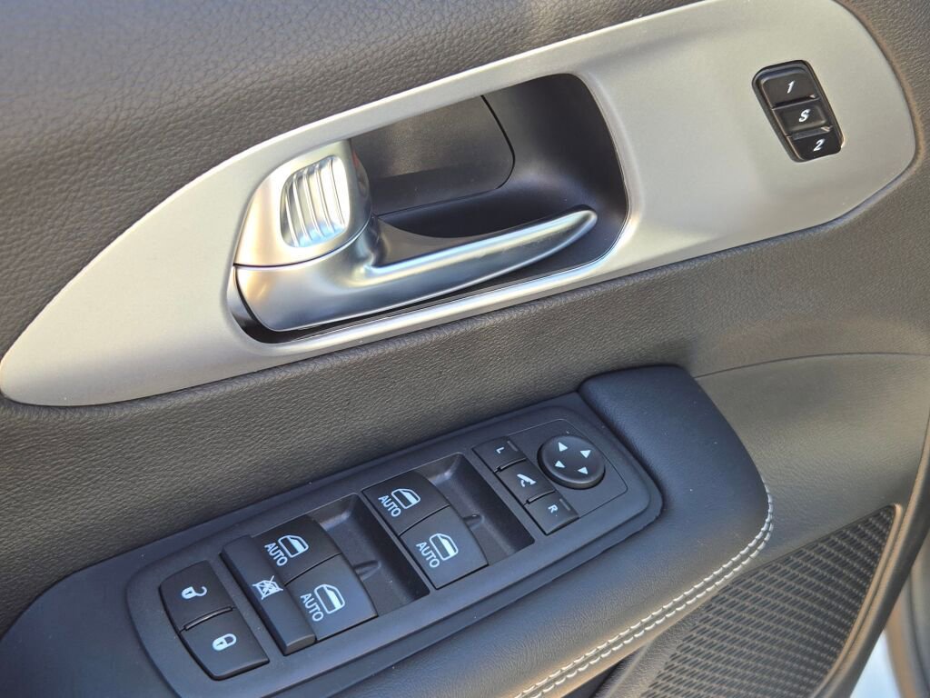 New 2026 Chrysler Pacifica Limited w/ S Appearance Package image 22