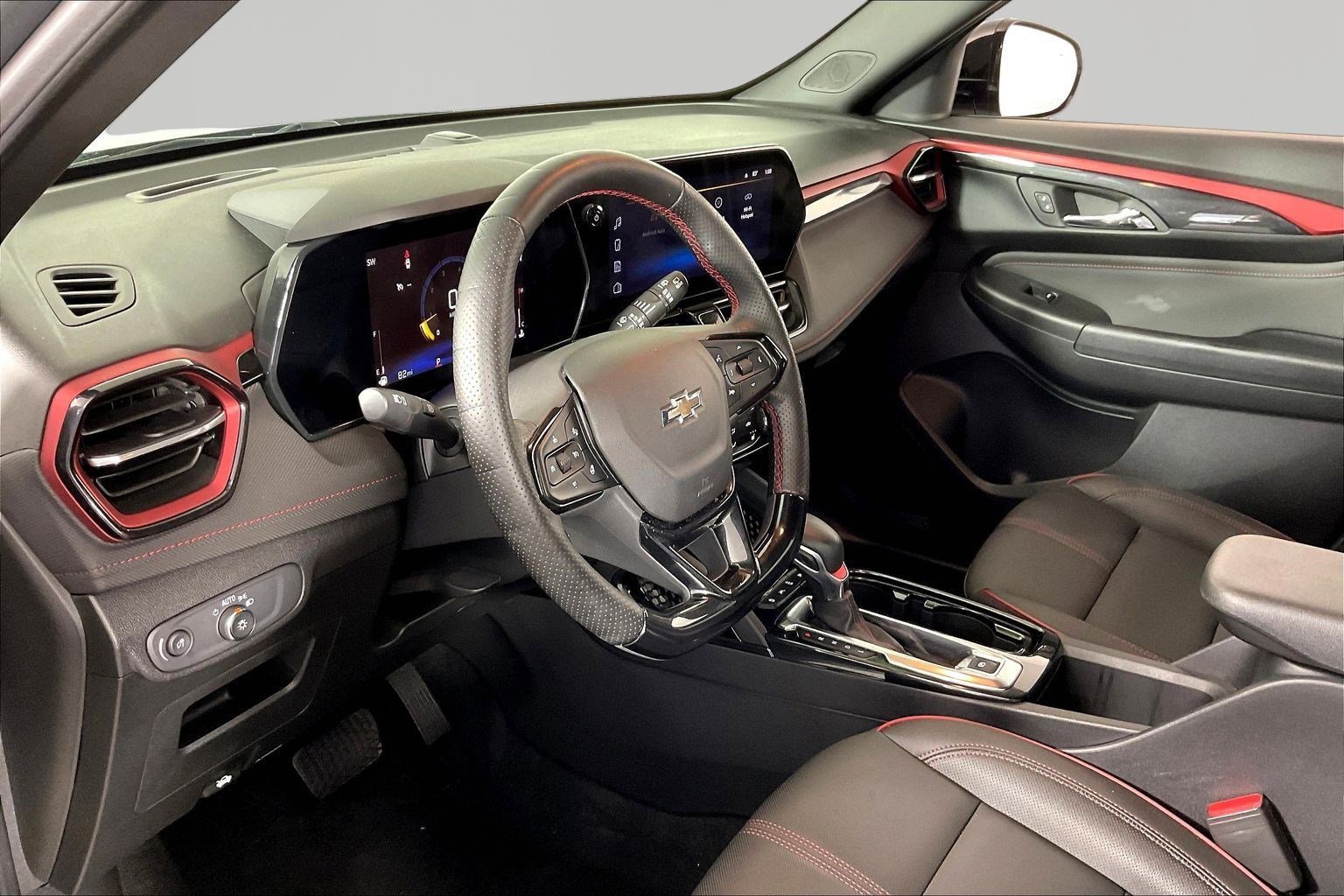 Used 2025 Chevrolet TrailBlazer RS w/ Driver Confidence Package FWD image 16