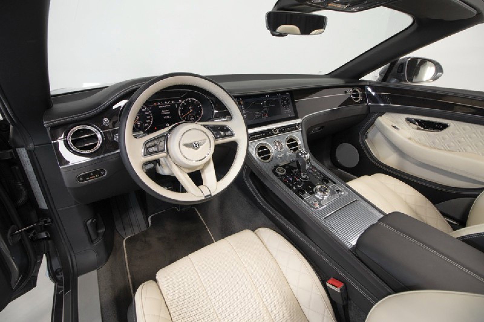 Used 2021 Bentley Continental GT image 5