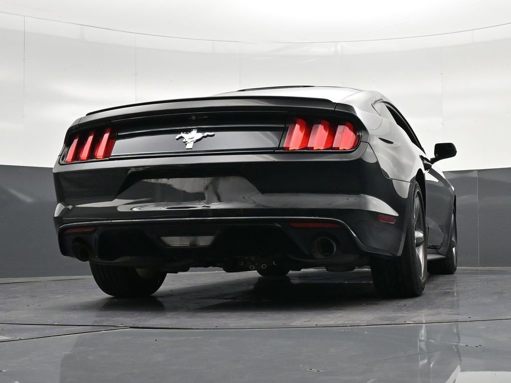 Used 2016 Ford Mustang Coupe w/ Equipment Group 051A RWD image 31