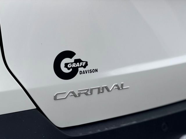 Used 2025 Kia Carnival image 29