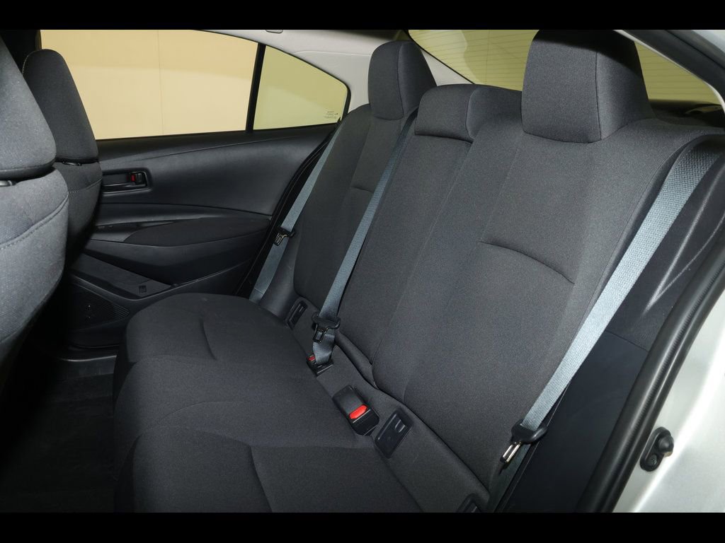 Used 2025 Toyota Corolla LE image 26