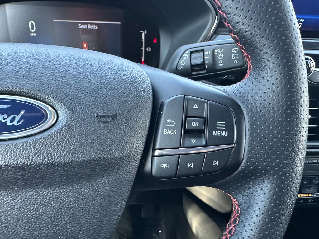 Used 2025 Ford Escape ST-Line image 25