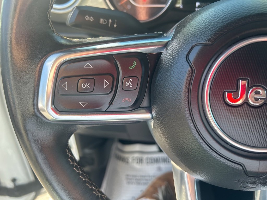 Used 2018 Jeep Wrangler Unlimited Sahara image 15