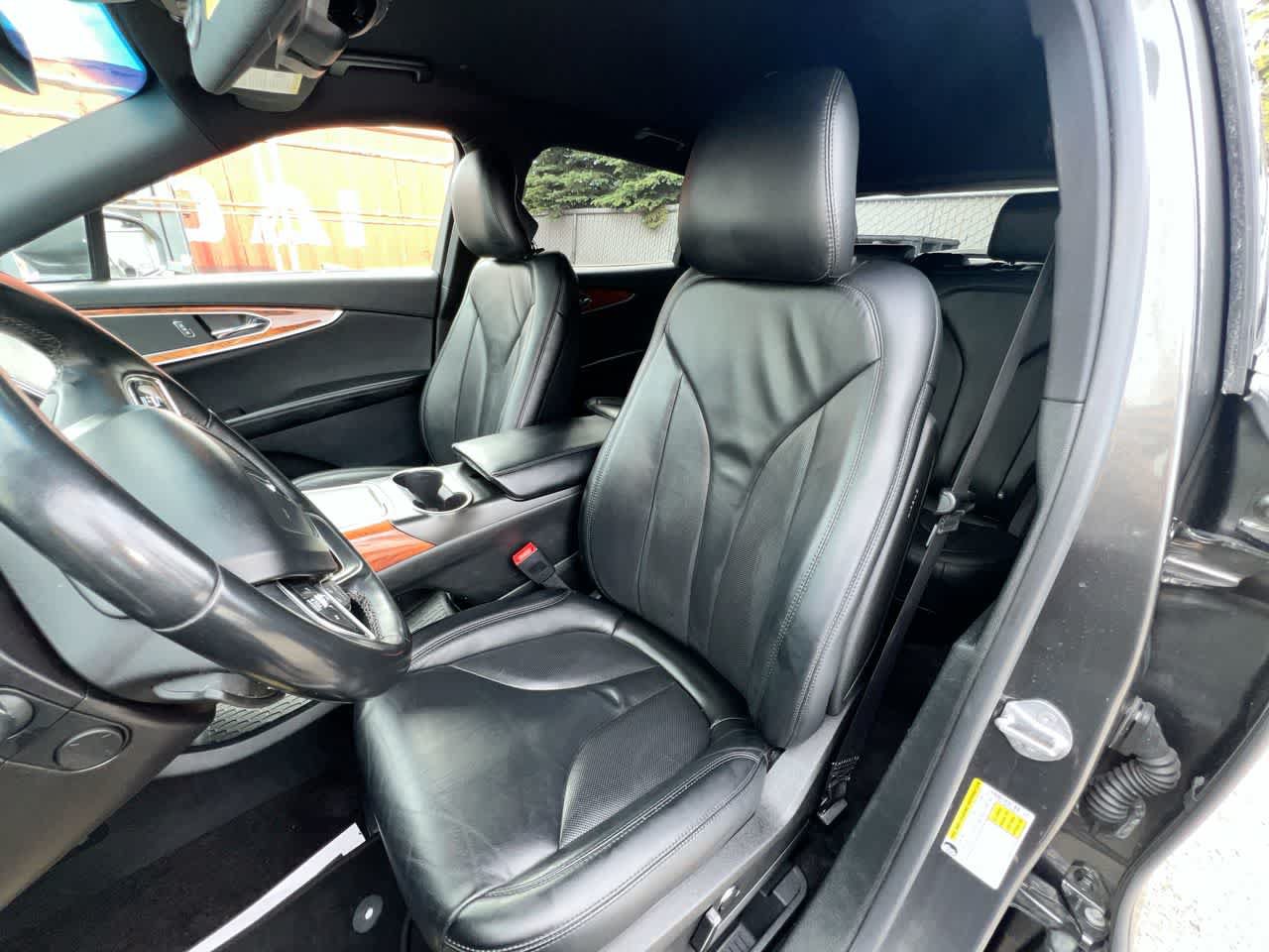 Used 2019 Lincoln Nautilus Select AWD/4WD image 11