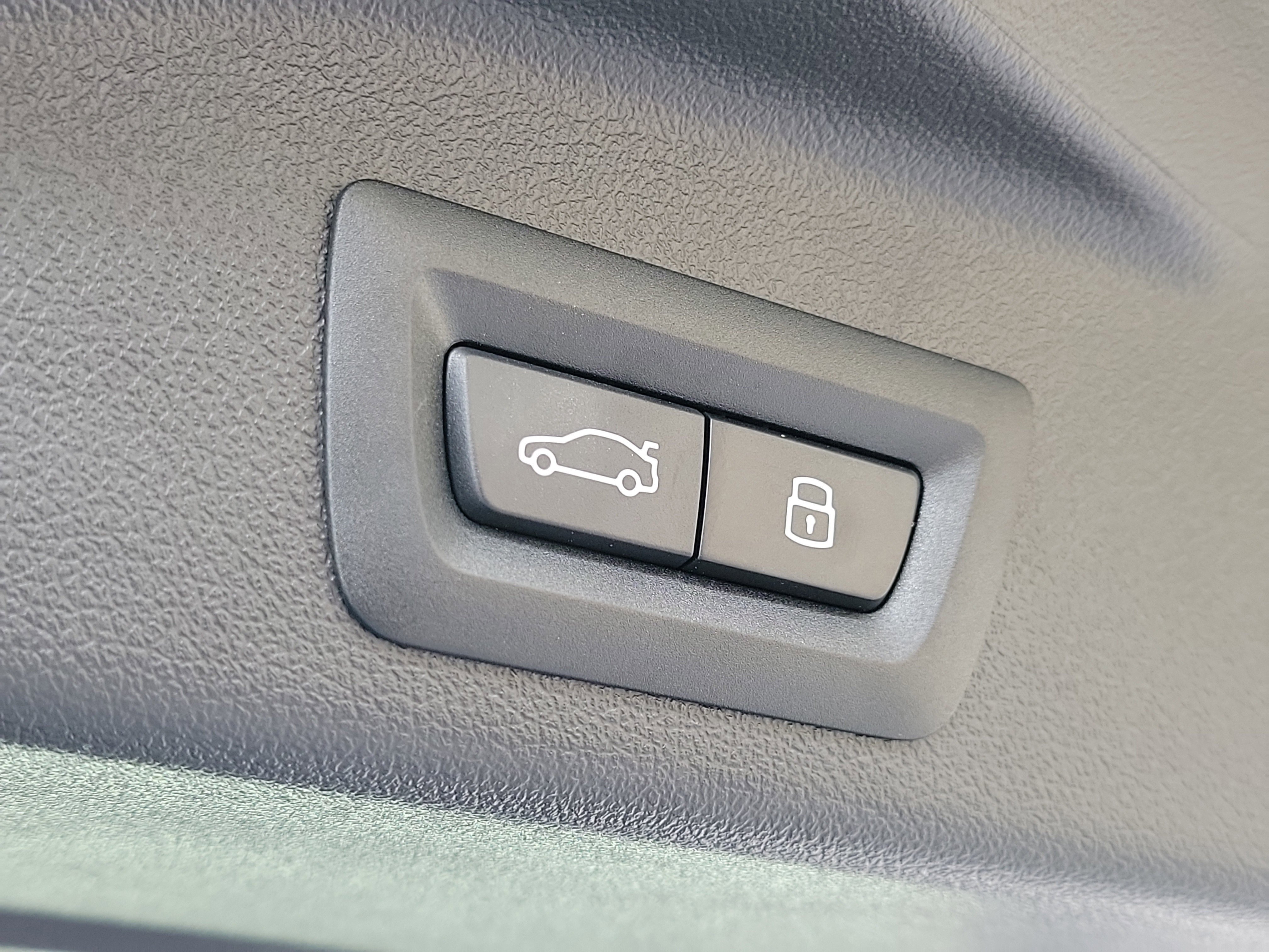 New 2026 BMW X5 sDrive40i image 7