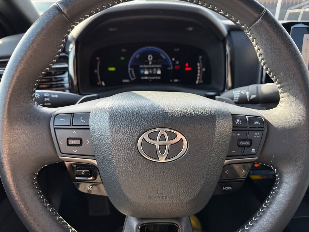 Certified 2025 Toyota Camry SE image 29