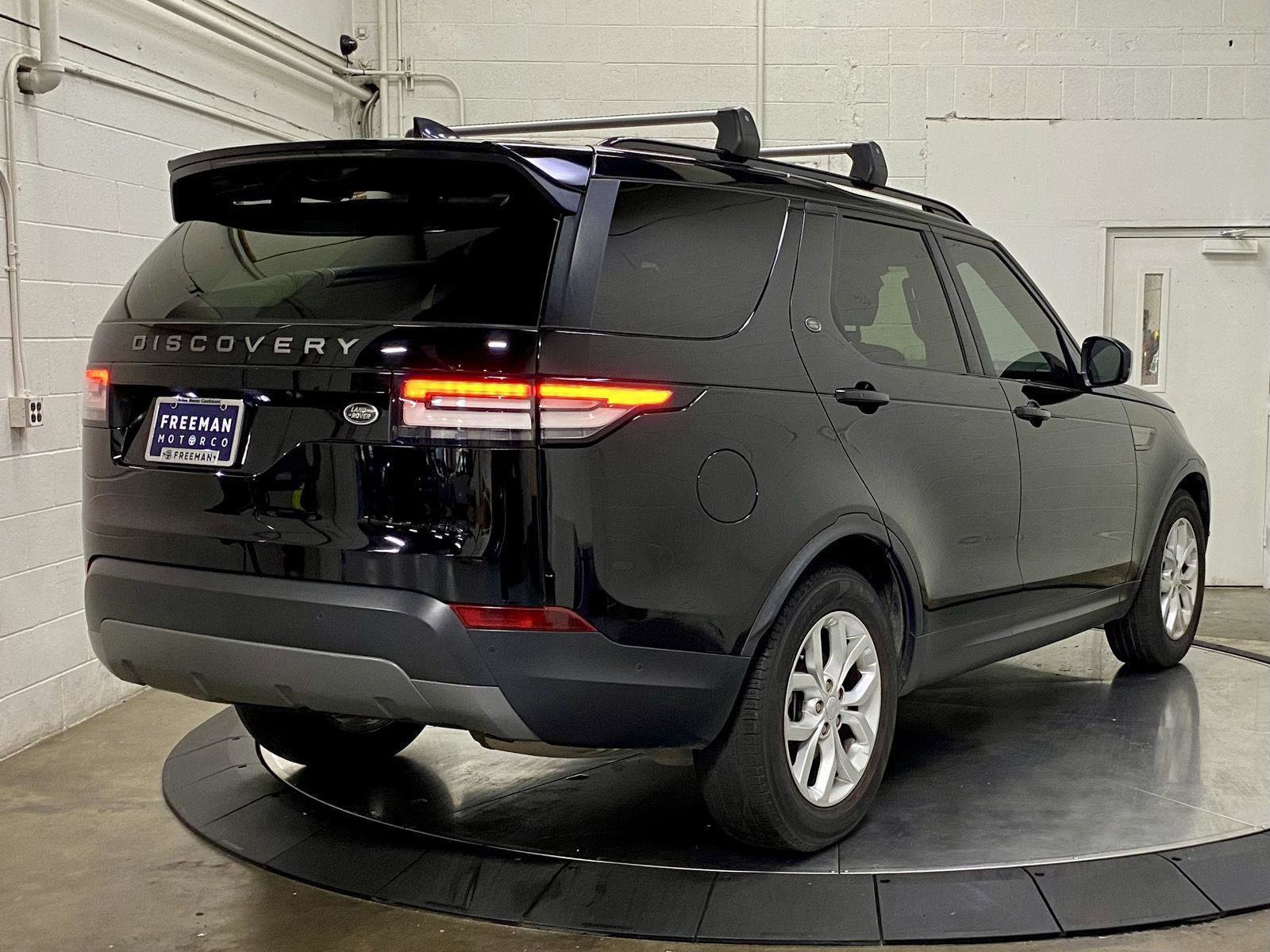 Used 2019 Land Rover Discovery SE AWD/4WD image 9