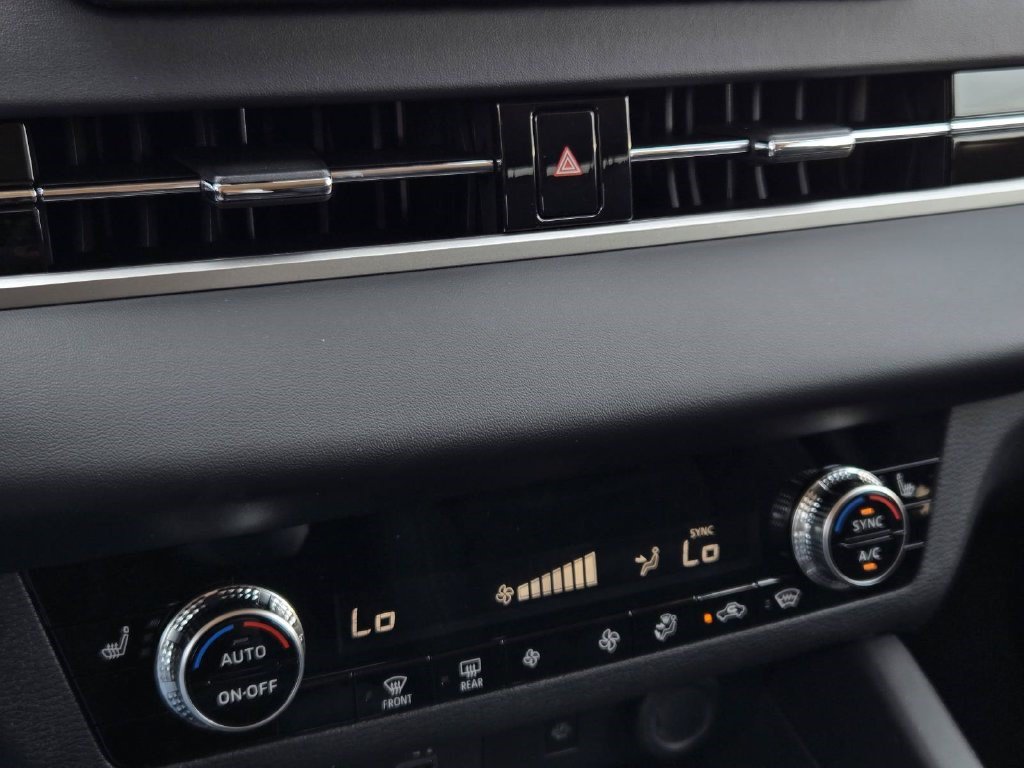 New 2026 Nissan Rogue SL AWD/4WD image 22