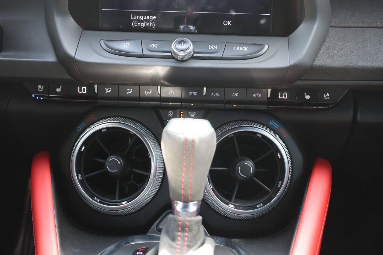 Used 2022 Chevrolet Camaro ZL1 RWD image 19