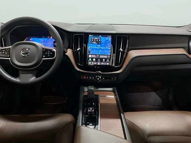 Used 2024 Volvo XC60 B5 Plus w/ Protection Package Premier AWD/4WD image 14