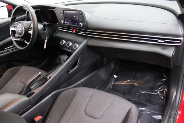 Used 2021 Hyundai Elantra SE w/ Cargo Package FWD image 24