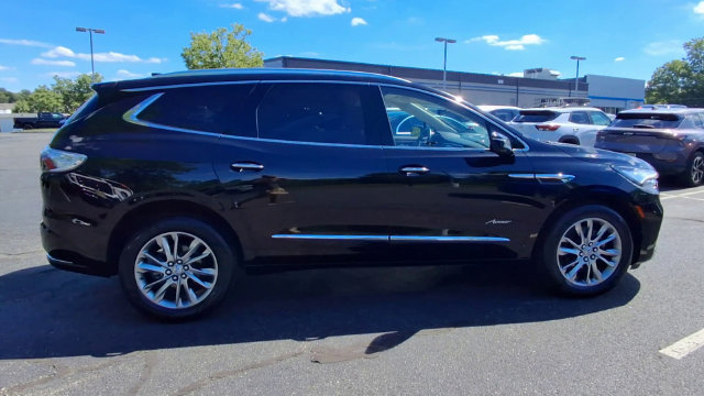 Certified 2023 Buick Enclave Avenir w/ Avenir Technology Package AWD/4WD image 9