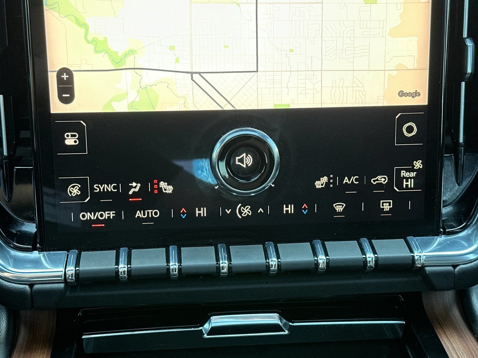 Used 2025 GMC Yukon Denali w/ Sun & Power Step Package AWD/4WD image 25