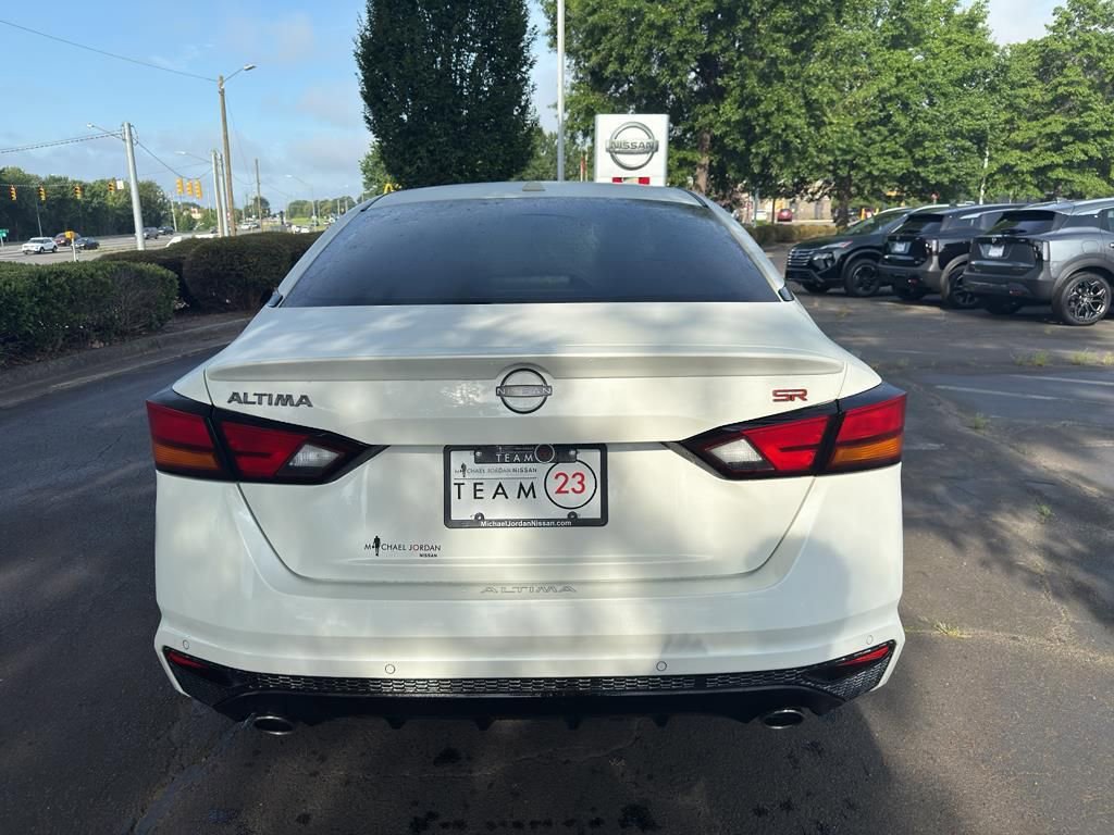 New 2025 Nissan Altima 2.5 SR w/ SR Premium Package image 6