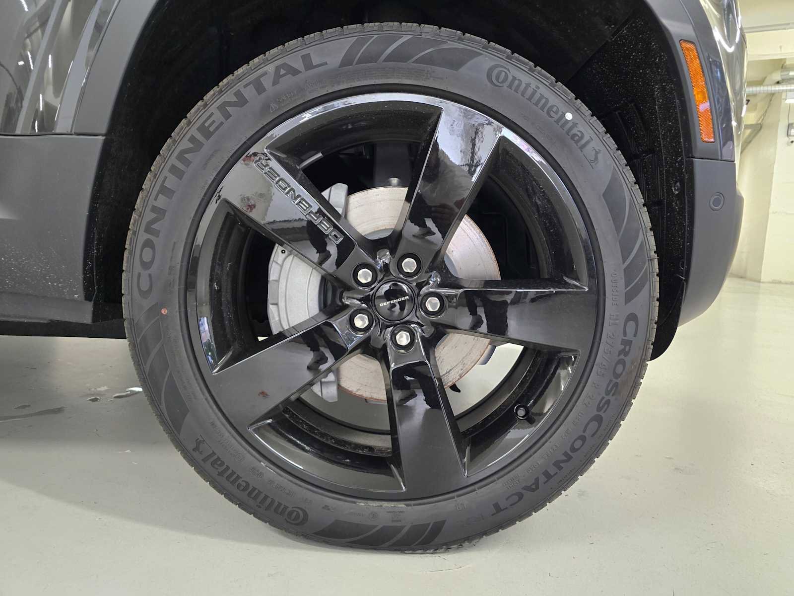 New 2026 Land Rover Defender 110 S AWD/4WD image 9