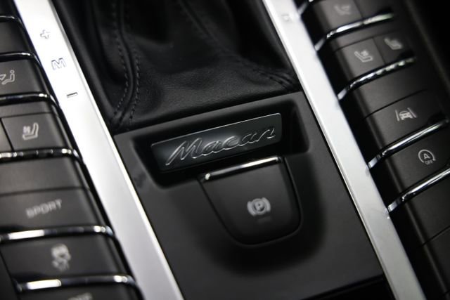 Used 2021 Porsche Macan S AWD/4WD image 34