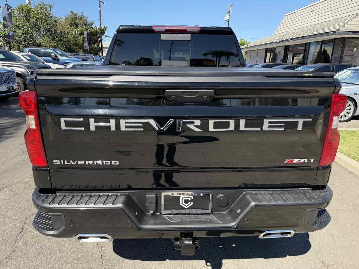 Used 2024 Chevrolet Silverado 1500 LT w/ Z71 Off-Road Package AWD/4WD image 6